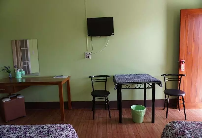 Hotelli Kanoktid Place