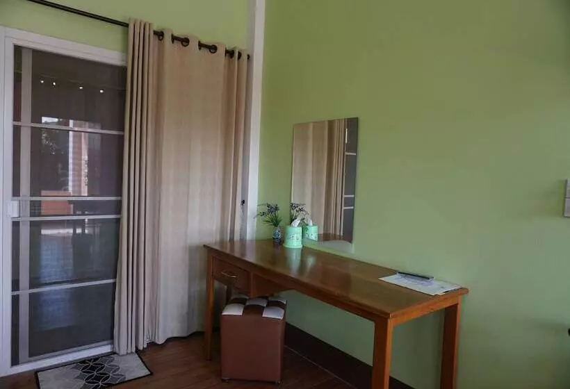 Hotelli Kanoktid Place