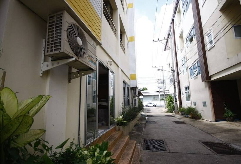 Отель Mileplace