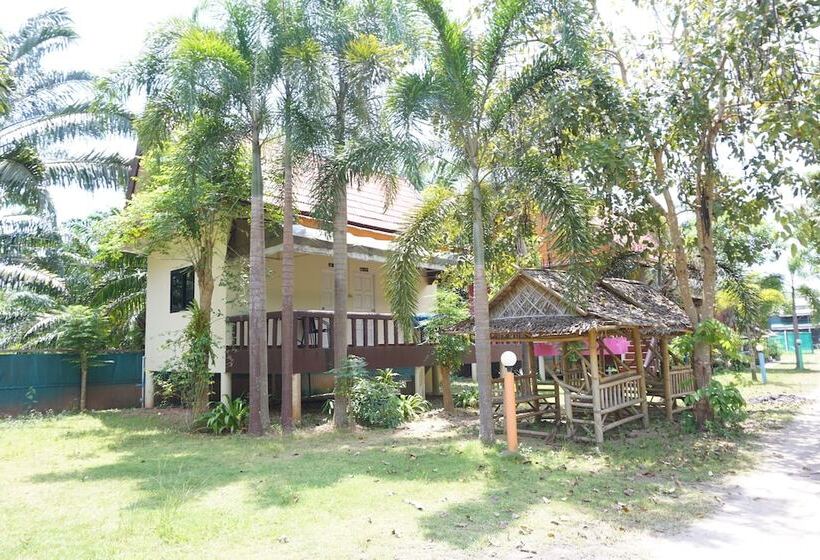 בית מלון כפרי Paifha Beach Resort