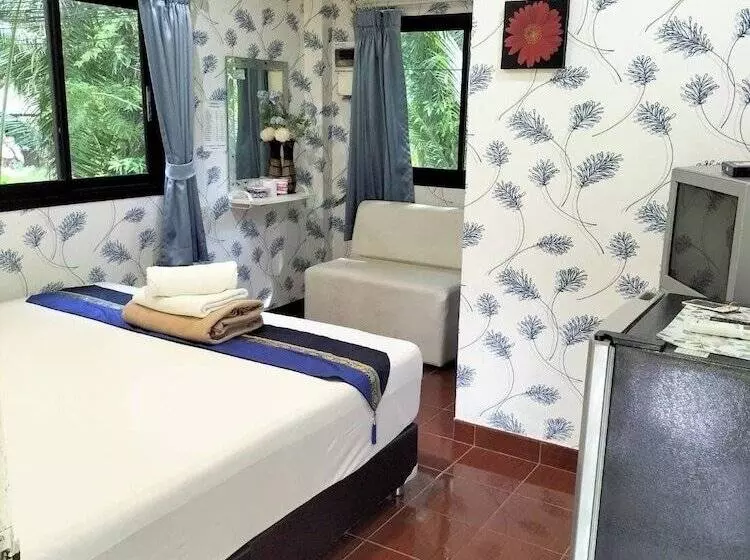 ホテル Paifha Beach Resort