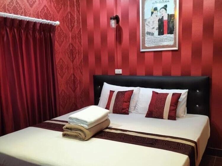 בית מלון כפרי Paifha Beach Resort