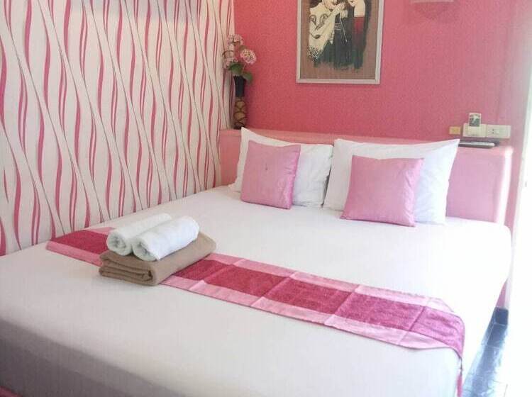 בית מלון כפרי Paifha Beach Resort