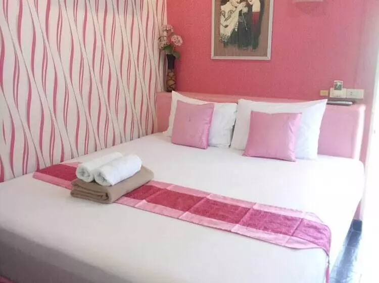 ホテル Paifha Beach Resort