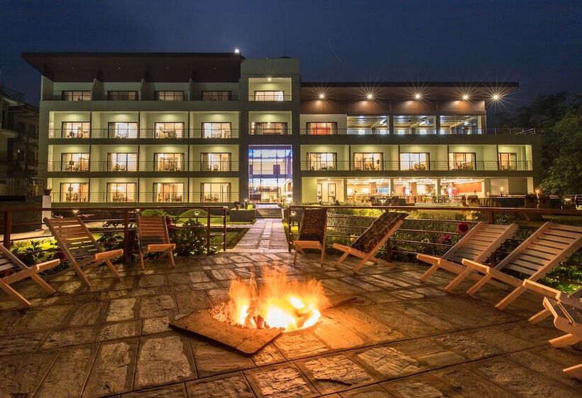 هتل Park Safari Resort