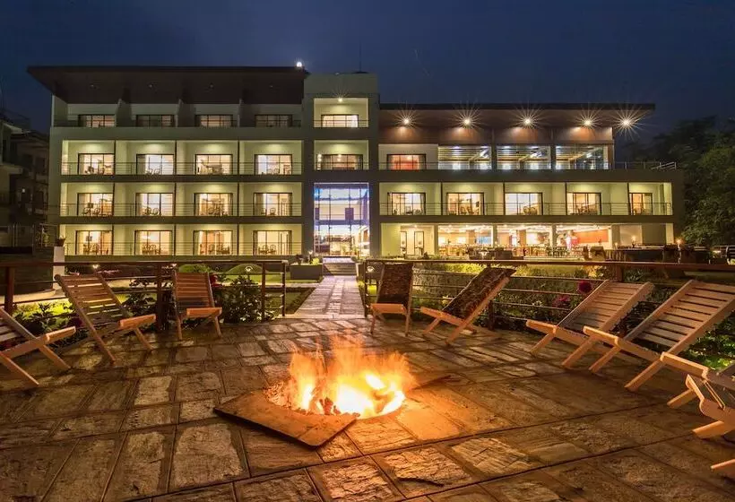 هتل Park Safari Resort