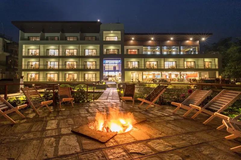 هتل Park Safari Resort