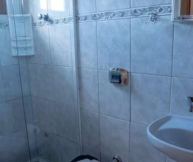 ホテル Pousada Helebastian