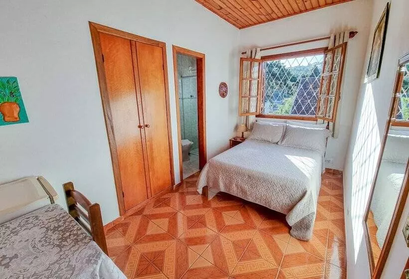 ホテル Pousada Helebastian