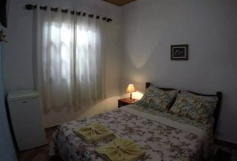 ホテル Pousada Helebastian