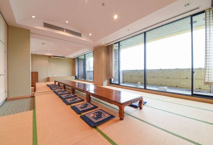 酒店 Spring Golf & Art Resort Awaji