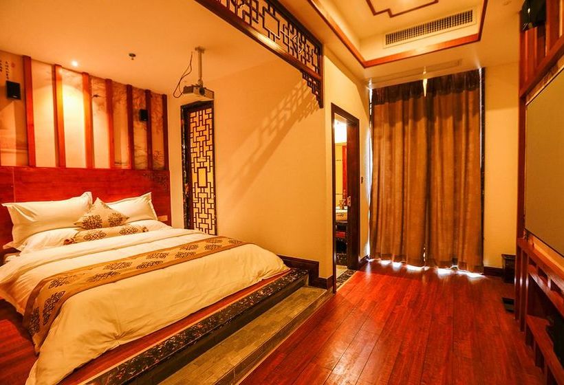 Otel Yangshuo Longting