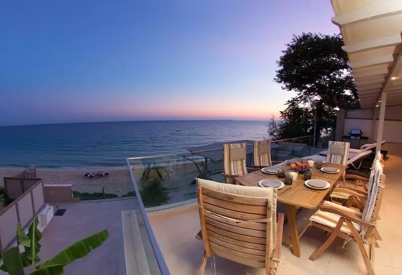 Infinity Beach House In Kefalonia
