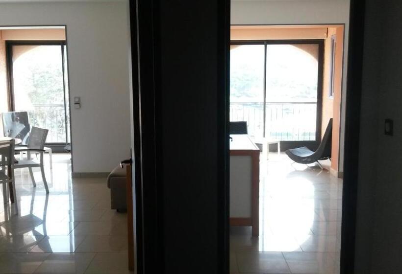 Les Sables Blancs De La Liscia