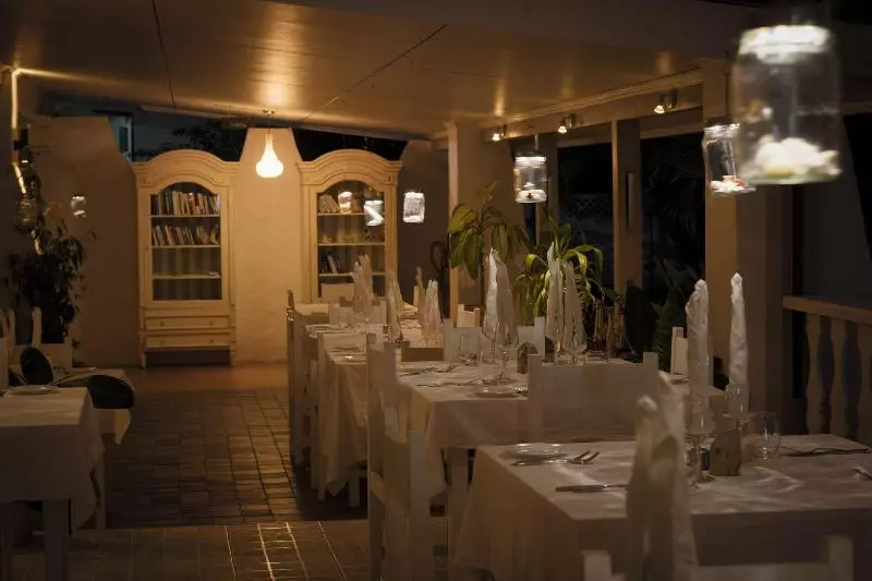 پانسیون Auberge D Anse Boileau & Restaurant Chez Plume