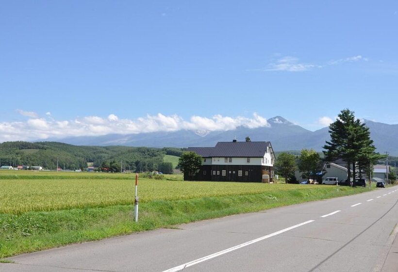 بنسيون Gufo No Mori Kamifurano