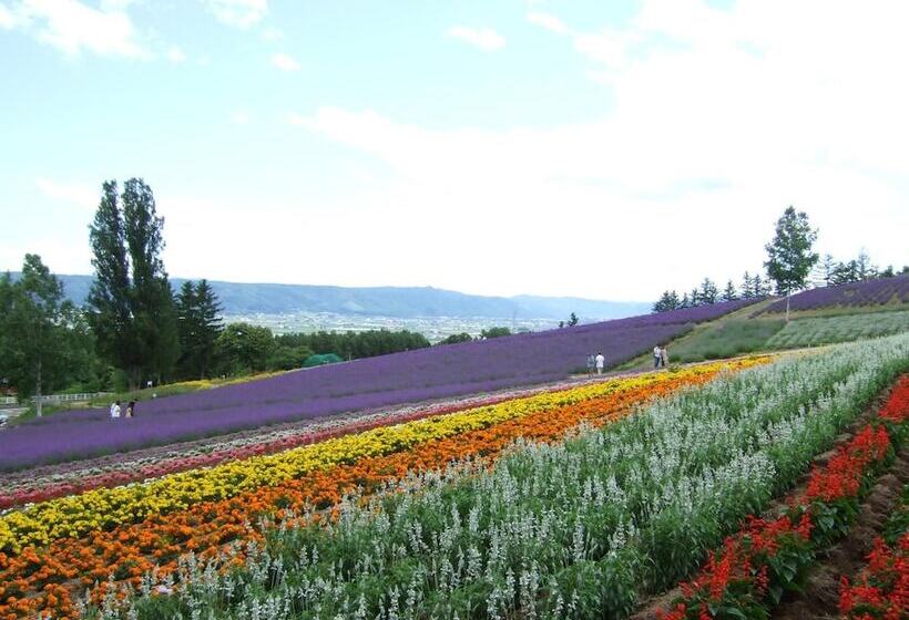 بنسيون Gufo No Mori Kamifurano