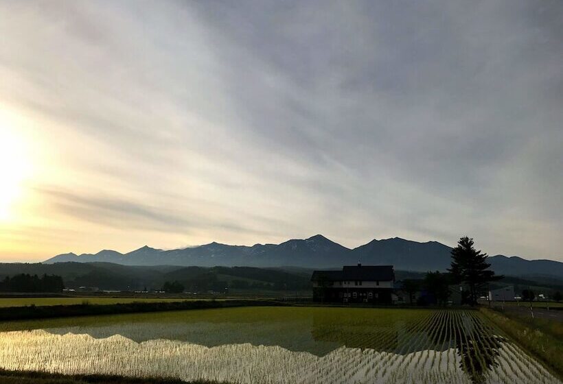 بنسيون Gufo No Mori Kamifurano