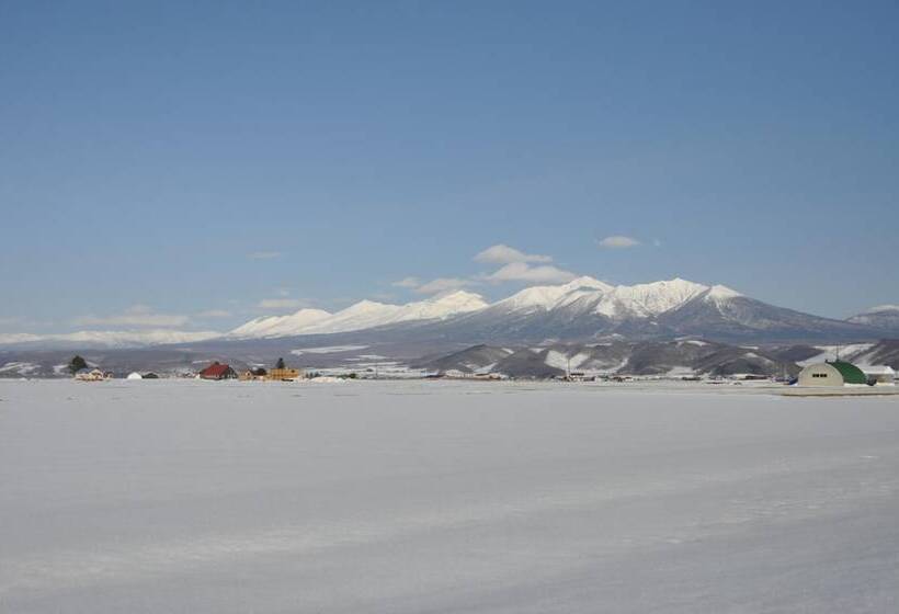 بنسيون Gufo No Mori Kamifurano