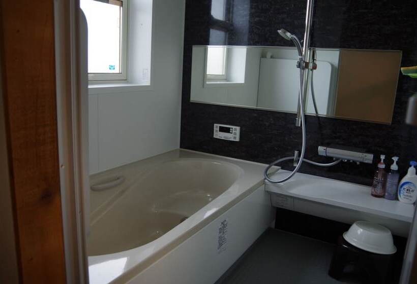 بنسيون Gufo No Mori Kamifurano