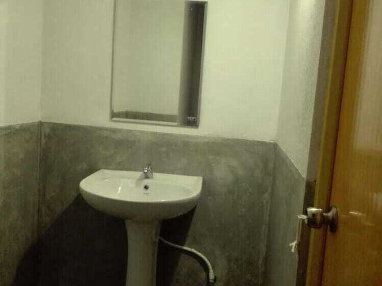 Majatalo Mango Shade