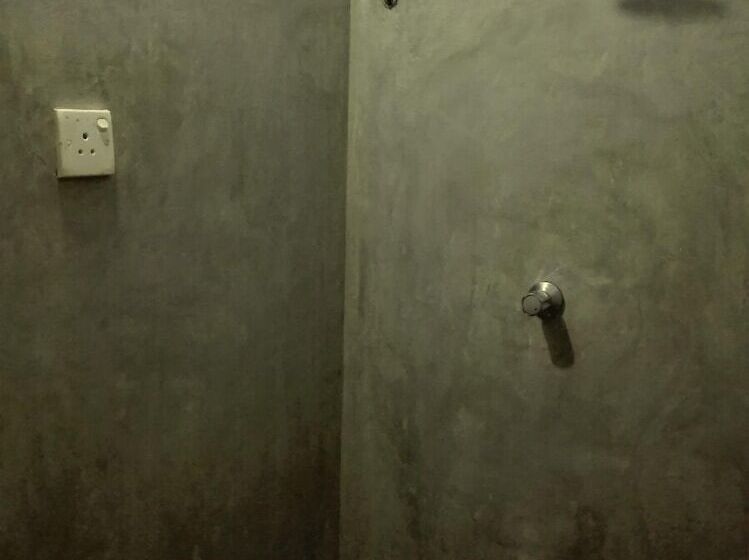 Majatalo Mango Shade