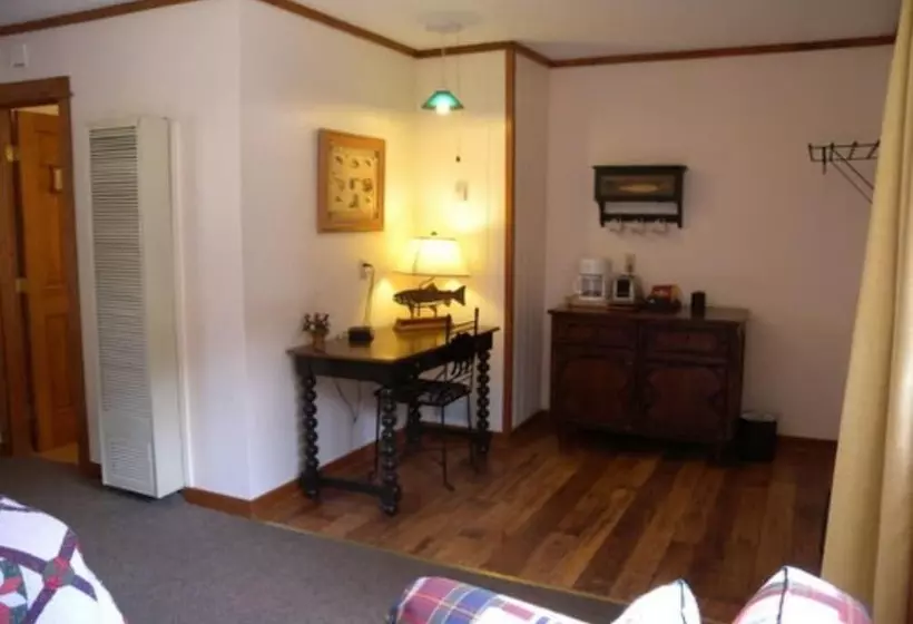 Majatalo Redstone Cliffs Lodge