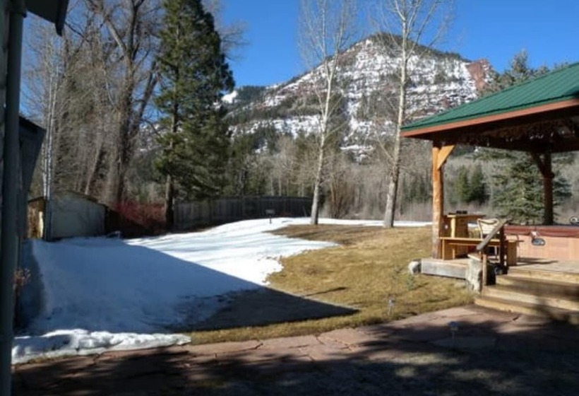 펜션 Redstone Cliffs Lodge