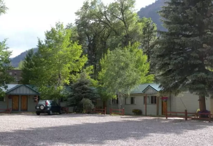 Majatalo Redstone Cliffs Lodge