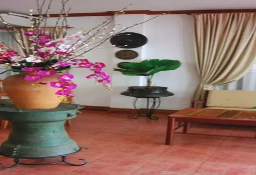 Majatalo Vayakorn House