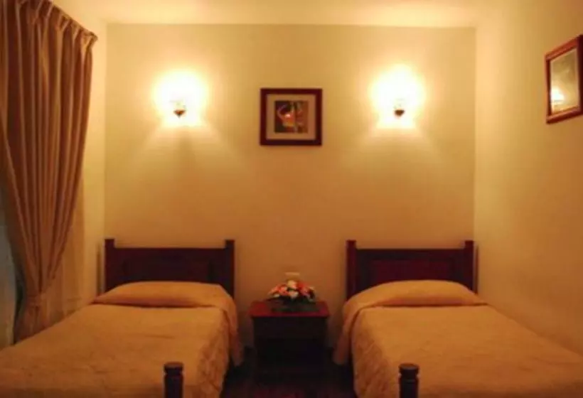 Majatalo Vayakorn House