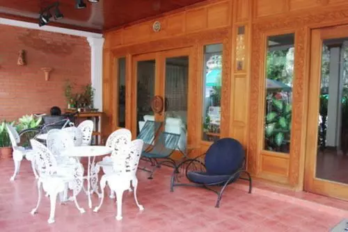 Majatalo Vayakorn House