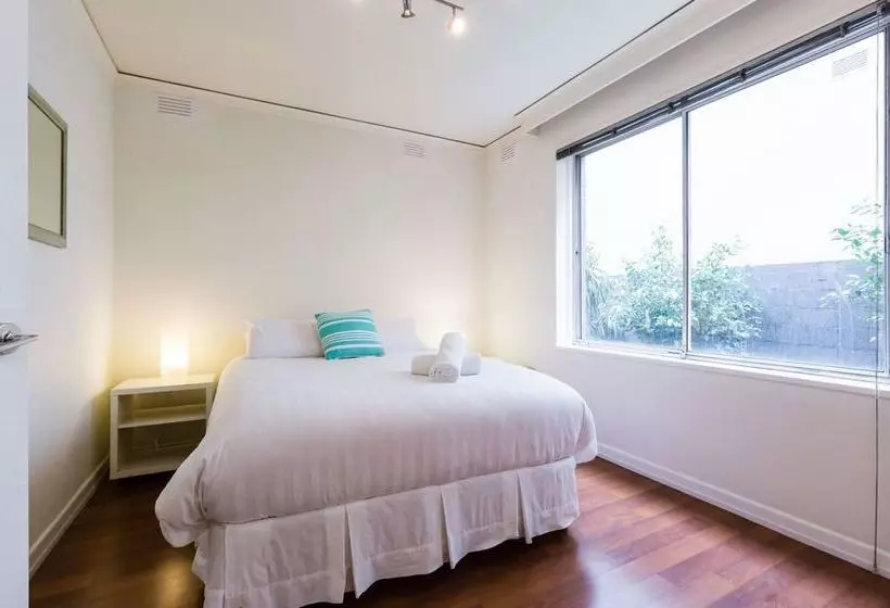 Selena, 2bdr South Yarra Apartment