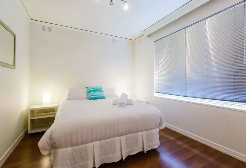 Selena, 2bdr South Yarra Apartment
