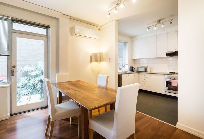 Selena, 2bdr South Yarra Apartment