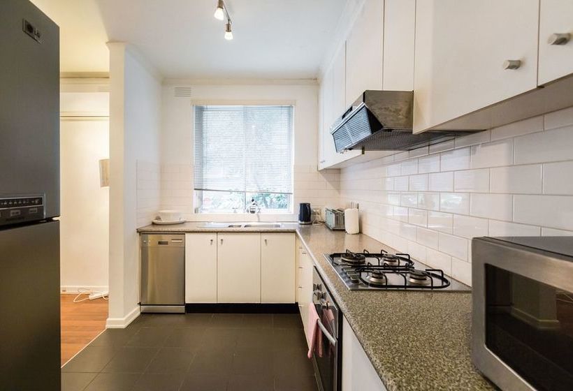 Selena, 2bdr South Yarra Apartment