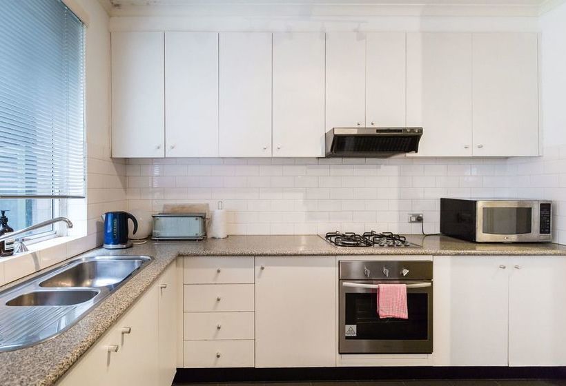 Selena, 2bdr South Yarra Apartment