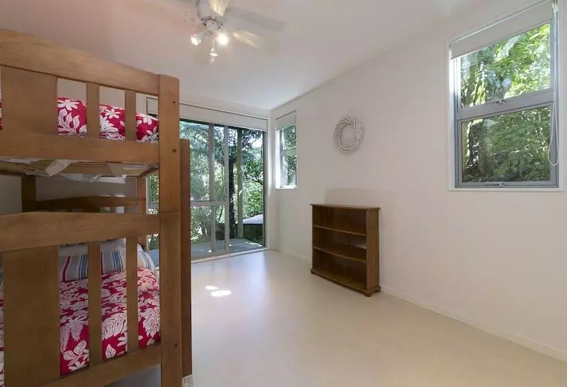 Ted S Cottage Near Little Oneroa Beach