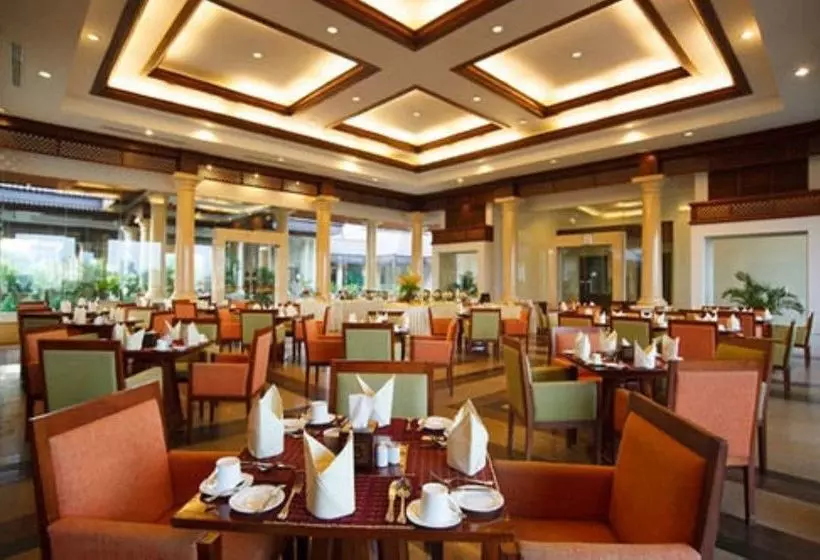 هتل The  Amara