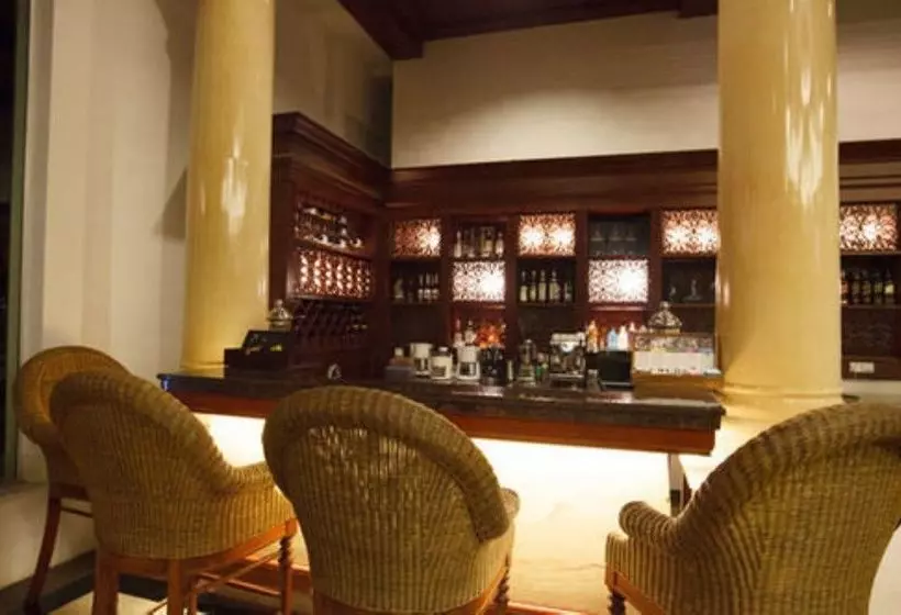 هتل The  Amara