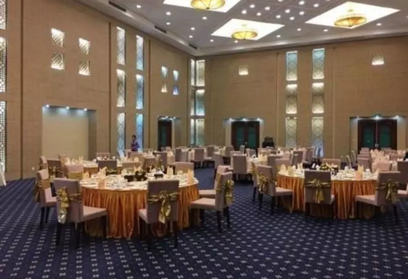 هتل The  Amara