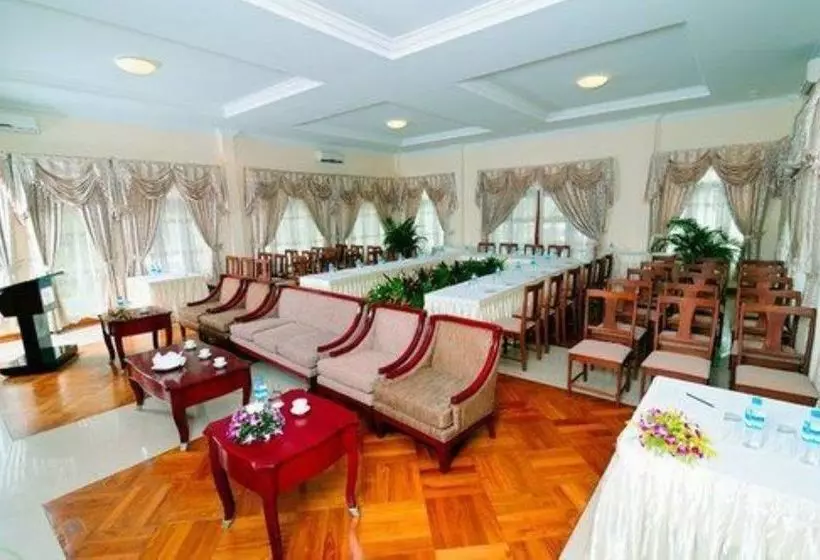 هتل The  Amara