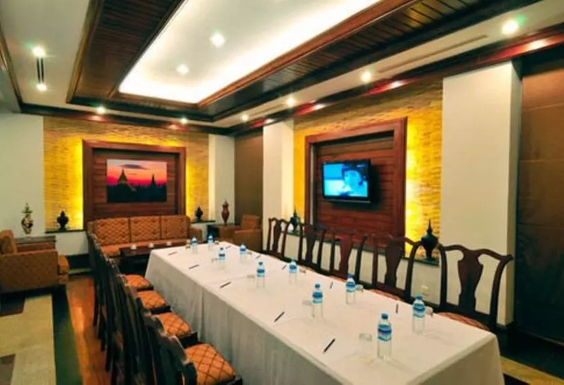 هتل The  Amara