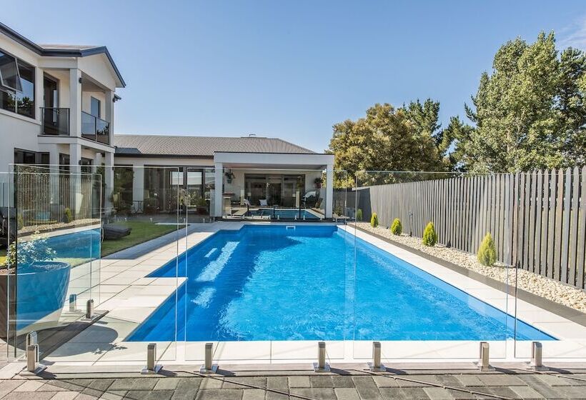 The Wellington Bed And Breakfast