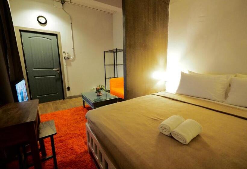 הוסטל Uno Chiangmai