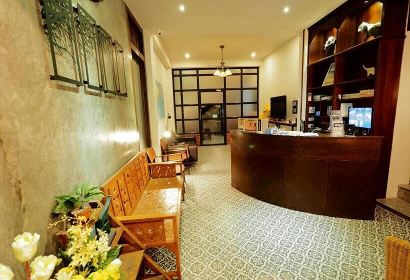 הוסטל Uno Chiangmai