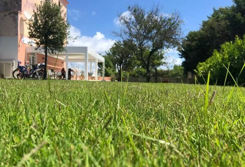 تختخواب و صبحانه La Casa Sul Faro