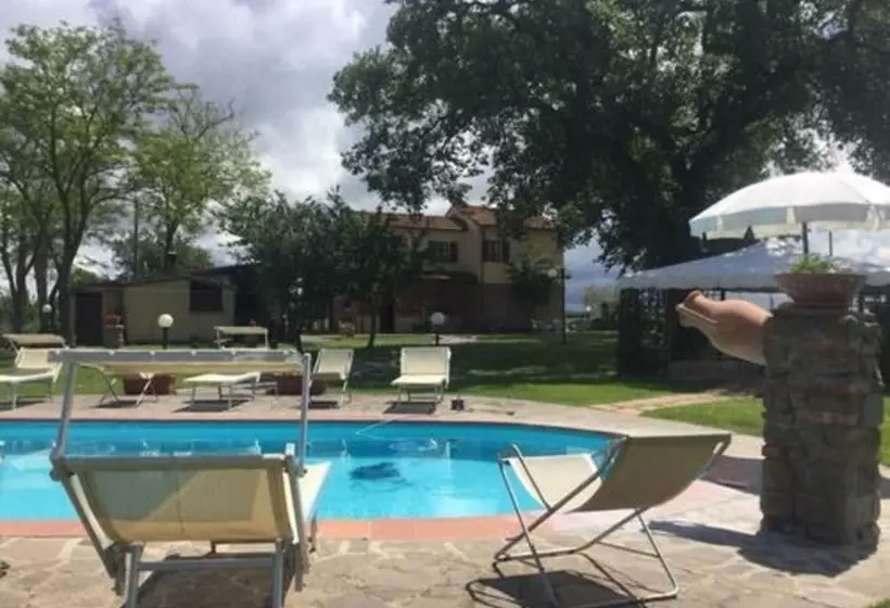 Hotelli Agriturismo Podere Delle Querci