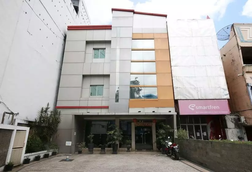 ホテル Airy Sungai Baru Ahmad Yani Km 1 186 Banjarmasin