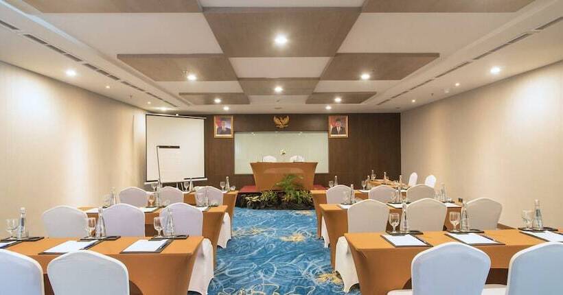 호텔 Bw Luxury Jambi